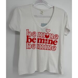 Daybreak Womens Be Mine Heart Graphic Ribbed V-Neck‎ T-Shirt White Red Sz M NEW